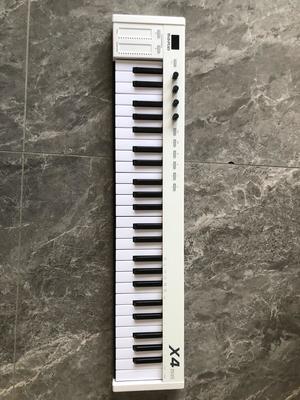 MIDIPLUS X4 MINI 鍵盤配件全解析 打造你的便攜音樂工作站